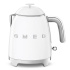 Smeg KLF05WHEU, mini rychlovarná konvice, 0,8 l / 3 šálky, 1400 W, styl 50. let, bílá