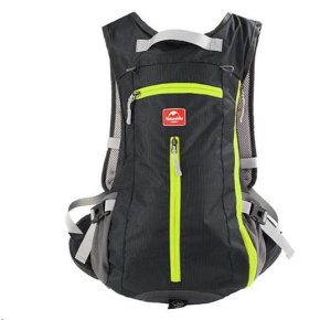Naturehike cyklistický batoh 15l s úchytem helmy - černý